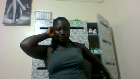 Snapshot of ladyblossoms19 chatting on 6, 1, 2025 lindah32 online show from 6, 1, 2025