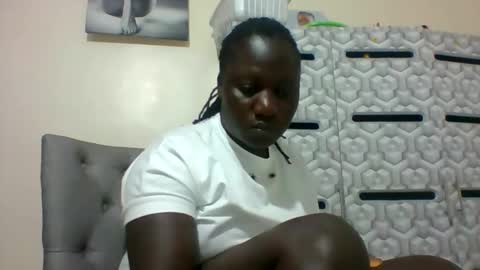 Snapshot of ladyblossoms19 chatting on 11, 1, 2025 lindah32 online show from 11, 1, 2025