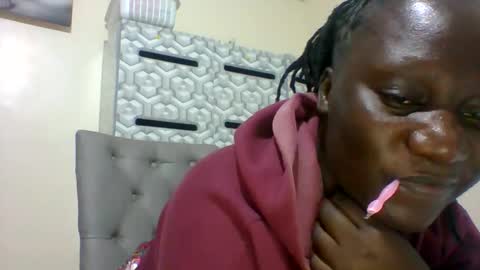 Snapshot of ladyblossoms19 chatting on 17, 1, 2025 lindah32 online show from 17, 1, 2025