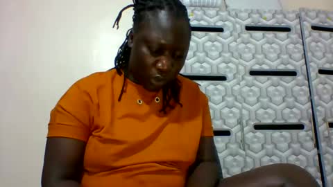 Snapshot of ladyblossoms19 chatting on 26, 1, 2025 lindah32 online show from 26, 1, 2025