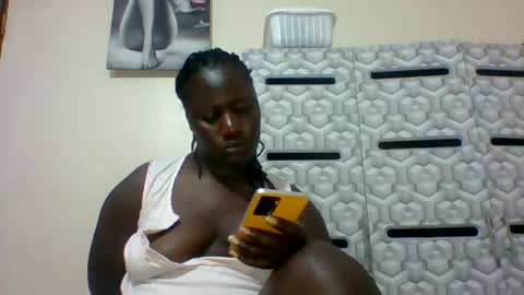 Snapshot of ladyblossoms19 chatting on 28, 1, 2025 lindah32 online show from 28, 1, 2025
