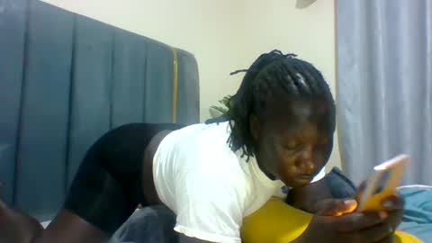 Snapshot of ladyblossoms19 chatting on 14, 2, 2025 lindah32 online show from 14, 2, 2025