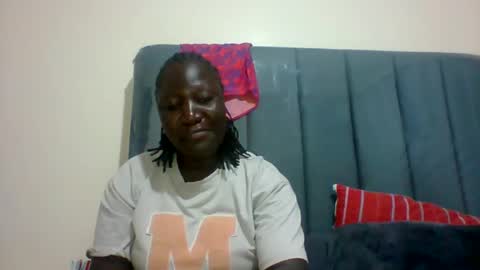Snapshot of ladyblossoms19 chatting on 17, 2, 2025 lindah32 online show from 17, 2, 2025