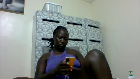 Snapshot of ladyblossoms19 chatting on 4, 3, 2025 lindah32 online show from 4, 3, 2025