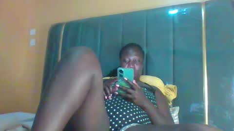 lindah32 online show from 22, 10, 2025