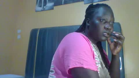 Snapshot of ladyblossoms19 chatting on 14, 3, 2026 lindah32 online show from 14, 3, 2026