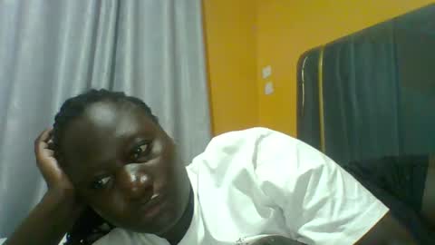 Snapshot of ladyblossoms19 chatting on 23, 3, 2026 lindah32 online show from 23, 3, 2026