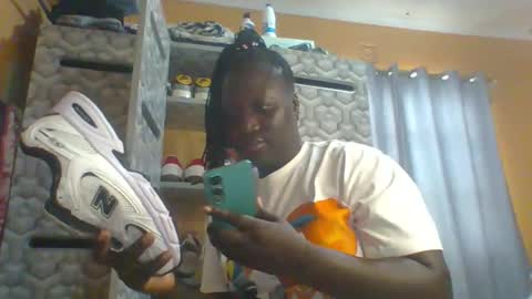 Snapshot of ladyblossoms19 chatting on 26, 3, 2026 lindah32 online show from 26, 3, 2026