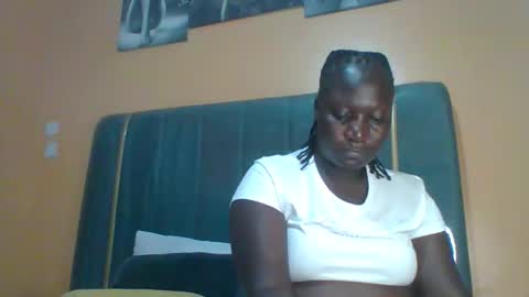 Snapshot of ladyblossoms19 chatting on 30, 3, 2026 lindah32 online show from 30, 3, 2026