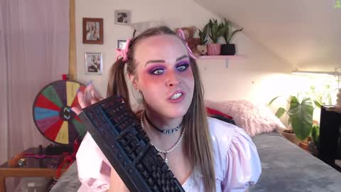Snapshot of ladyboyhomemaker chatting on 9, 2, 2025 ladyboyhomemaker online show from 9, 2, 2025