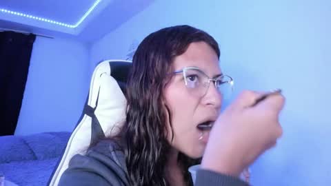 Snapshot of ladybrown_16 chatting on 30, 9, 2025 Lady online show from 30, 9, 2025