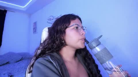 Snapshot of ladybrown_16 chatting on 11, 11, 2025 Lady online show from 11, 11, 2025