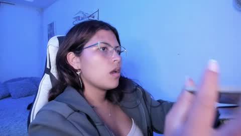 Snapshot of ladybrown_16 chatting on 19, 11, 2025 Lady online show from 19, 11, 2025