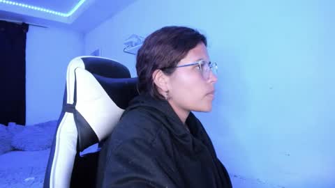 Snapshot of ladybrown_16 chatting on 24, 11, 2025 Lady online show from 24, 11, 2025