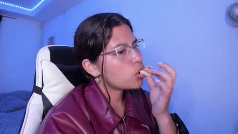 Snapshot of ladybrown_16 chatting on 4, 12, 2025 Lady online show from 4, 12, 2025