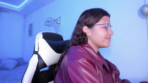 Snapshot of ladybrown_16 chatting on 15, 12, 2025 Lady online show from 15, 12, 2025