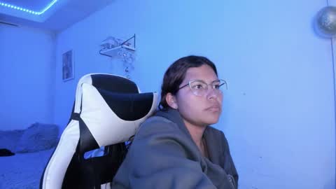 Snapshot of ladybrown_16 chatting on 15, 12, 2025 Lady online show from 15, 12, 2025