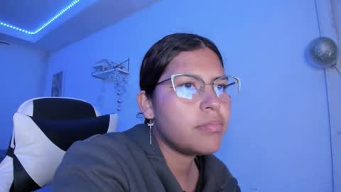 Snapshot of ladybrown_16 chatting on 22, 12, 2025 Lady online show from 22, 12, 2025