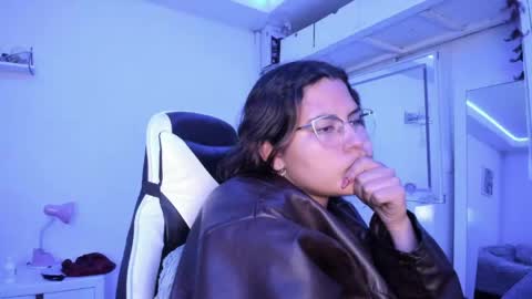  Lady  online show from 14, 5, 2026