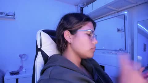  Lady  online show from 20, 5, 2026