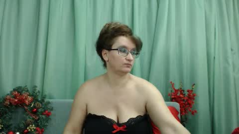Nicole.... online show from 5, 1, 2025