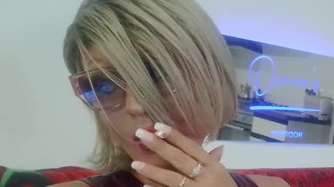 Snapshot of ladyoxana chatting on 25, 4, 2026 Oxana online show from 25, 4, 2026