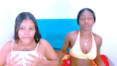 Snapshot of ladypussy69779756 chatting on 18, 12, 2024 laura online show from 18, 12, 2024