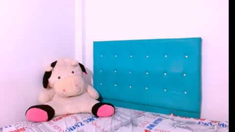 Snapshot of ladypussy69779756 chatting on 18, 1, 2025 laura online show from 18, 1, 2025