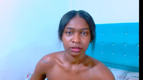 Snapshot of ladypussy69779756 chatting on 25, 1, 2025 laura online show from 25, 1, 2025