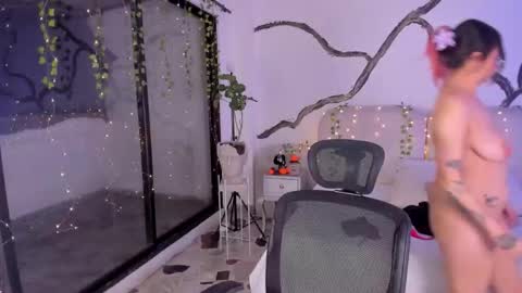 Lady  online show from 30, 10, 2025