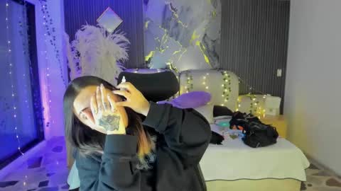 Lady  online show from 7, 2, 2026