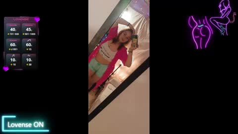 Snapshot of lahurent_weed420 chatting on 19, 2, 2025 paola and a guest lol online show from 19, 2, 2025