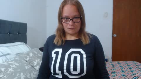  paola and a guest lol    online show from 13, 3, 2026