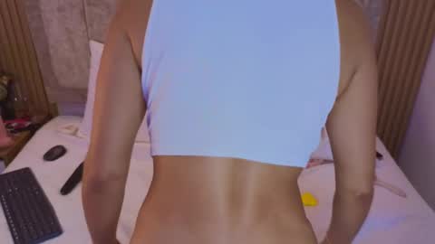 laiamilf online show from 13, 2, 2025