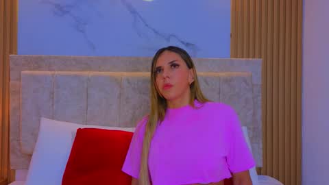 laiamilf online show from 22, 12, 2025