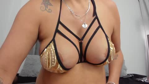 Lailacastillo online show from 14, 1, 2025