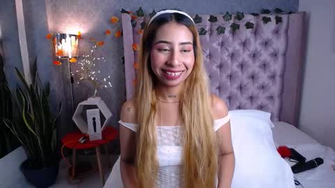 Laila Stilwills online show from 3, 12, 2025