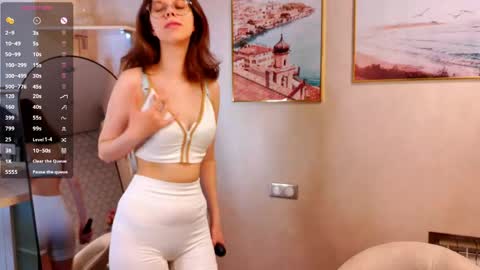 Julia online show from 6, 6, 2026