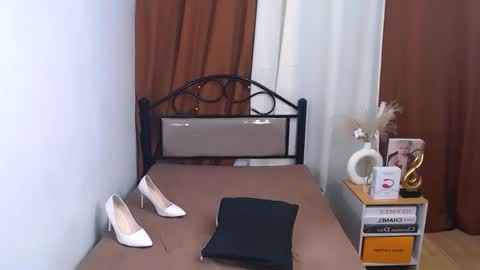 lalexi porsild online show from 18, 10, 2025