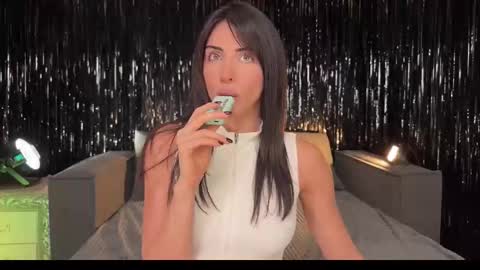 Ellina online show from 10, 1, 2026