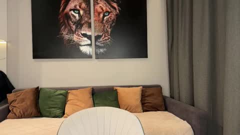 Ellina online show from 15, 2, 2026