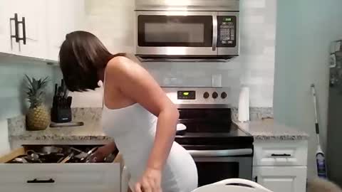 LALOVE99 online show from 13, 4, 2026