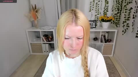 Laly online show from 23, 4, 2026