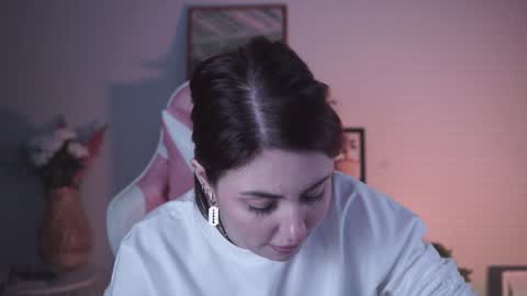 just call me Lana  and her security online show from 27, 12, 2024