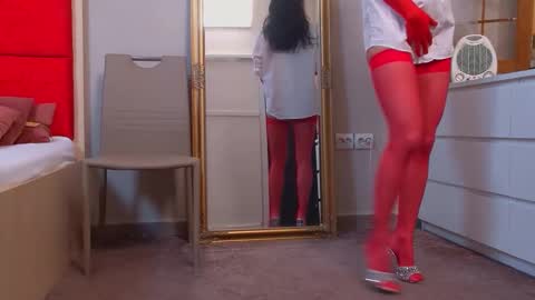 Snapshot of lana_banner chatting on 5, 5, 2026 LanaBanner online show from 5, 5, 2026