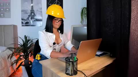 Snapshot of lana_beket_ chatting on 7, 5, 2026 Lana online show from 7, 5, 2026