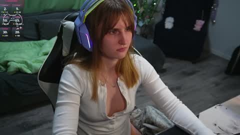 Snapshot of lana_del_kay chatting on 22, 1, 2025 Kay online show from 22, 1, 2025