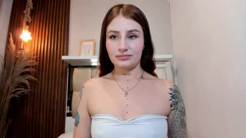 Lana     igauroraaaaaaaaa 1 online show from 18, 1, 2025