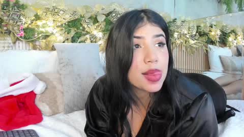 lana_lann online show from 13, 12, 2024