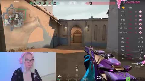 Snapshot of lana_lunar chatting on 12, 10, 2025 Lana online show from 12, 10, 2025